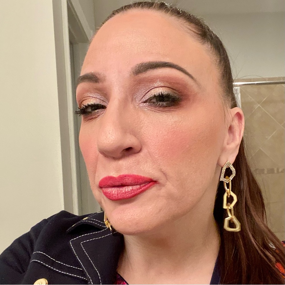 Shaunteal Prejean, Makeup Artist & Fashionista! - Picture 1 of 16